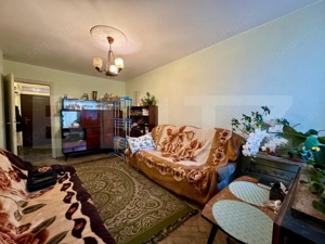 Apartament 2 camere, etaj 2, semidecomandat – zona Centrala