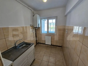 Garsonieră decomandată 31 mp, etaj 2, Cugir – spațioasă și bine compartimentată - imagine 3