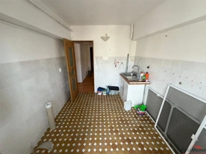 Apartament 4 camere, etaj 4, ultracentral, 1 loc de parcare