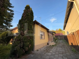 Casa 120 mp | 4 camere | 2 garaje + 4 parcari | Ideala firme / muncitori  - imagine 2