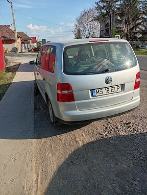 Vând Touran 1.9 TDI  - imagine 2