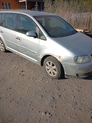 Vând Touran 1.9 TDI  - imagine 4