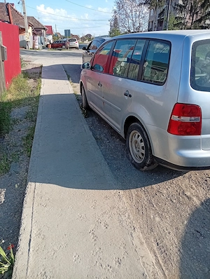 Vând Touran 1.9 TDI  - imagine 3