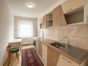 Apartament cu o camera, decomandat, 37 mp, balcon, parcare - imagine 2