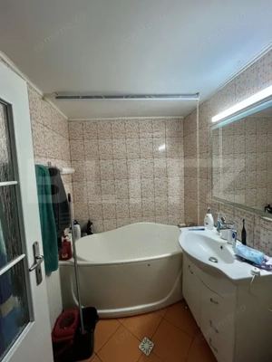 Apartament spațios de vânzare – 4 camere, 110 mp, zona Lama - imagine 10