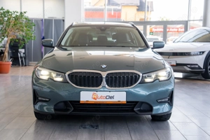 BMW Seria 3 320 xDRIVE - imagine 2