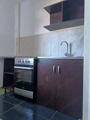 Proprietar inchiriez garsoniera in Brazda (langa unitatea militara Doljului)