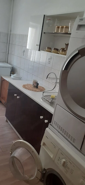 Inchiriez apartament 3 camere  Vasile Aron - imagine 2