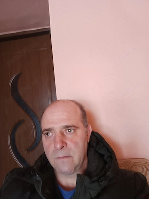 Caut de lucru cu ziua! Agricultura, curățenie grădină, lucru cu drujba, știu luca și cu caii!
