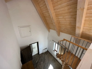 CASA SPATIOASA  CU GARAJ SI TEREN DE 600 MP - imagine 19