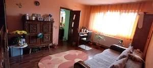 Apartament 2 camere semidecomandat zona centrala - imagine 4