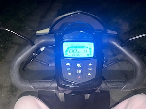 Scuter electric pentru batranii