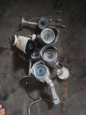 Sase cameras de securitate 