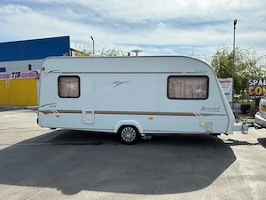 Rulota Elddis 2001 numere vabile de UK