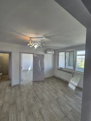 Vand apartament 2 camere  - imagine 8