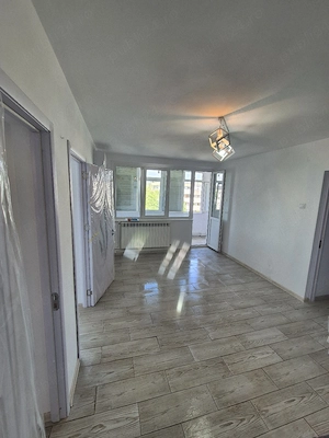 Vand apartament 2 camere  - imagine 9