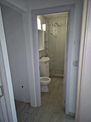 Vand apartament 2 camere  - imagine 5