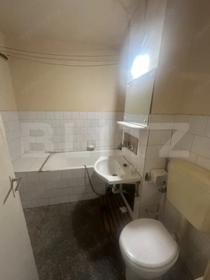 Apartament 3 camere, decomandat, 55 mp, zona Micro17 - imagine 9
