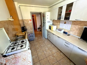 Apartament 3 camere, 64 mp, decomandat, zonă Cetate –ideal locuință sau investie - imagine 6
