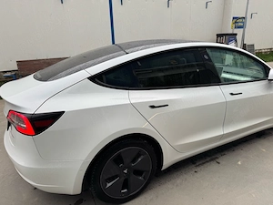 Tesla Model 3 Long Range AWD - imagine 2