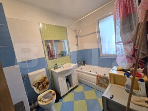 Apartament 3 camere, 2 bai, gradina, decomandat, parcare, Zona Eroilor - imagine 5