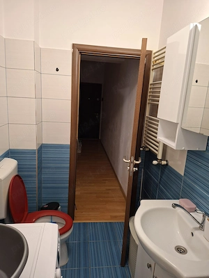 Închiriez garsonieră 