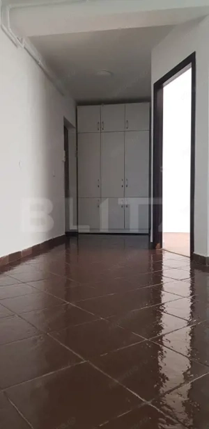 Apartament cu 3 camere, 59 mp, etajul 1, parcare cu CF, zona centrala - imagine 4