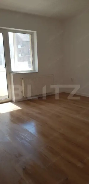 Apartament cu 3 camere, 59 mp, etajul 1, parcare cu CF, zona centrala - imagine 3