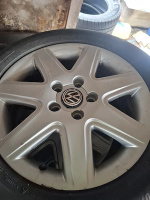 vand 4 roti R 16 vw passat b6 cu anveope 205 55 16 bune  - imagine 3