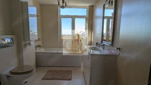 Apartament cu 3 camere, decomandat, tip Penthouse. - imagine 3
