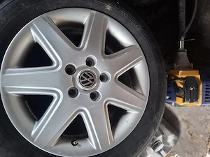 vand 4 roti R 16 vw passat b6 cu anveope 205 55 16 bune 