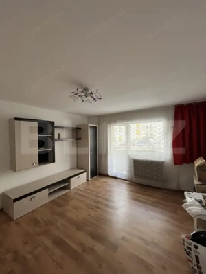 Apartament 3 camere complet renovat – 70 mp utili (cu balcon) – Etaj 1, zona Han - imagine 4