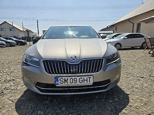 Skoda Superb 2.0tdi  - imagine 5