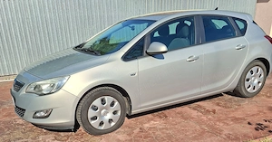 Vând Opel Astra J 2010, motor 1.7CDTI diesel,1686cmc,110CP - imagine 3