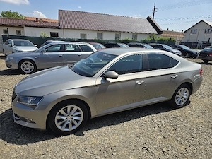 Skoda Superb 2.0tdi  - imagine 16