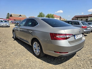 Skoda Superb 2.0tdi  - imagine 17