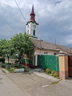 Casa de locuit cu teren loc Cauaceu, comuna Biharia, aproape de Oradea, utilitati si doua fronturi