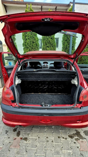 Vând Peugeot 206 Mașină cumpărată din reprezentanță România, economică, ușor de întreținut  - imagine 7