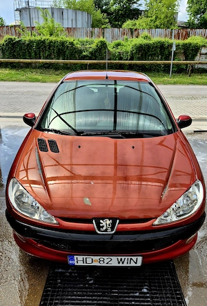 Vând Peugeot 206 Mașină cumpărată din reprezentanță România, economică, ușor de întreținut  - imagine 4