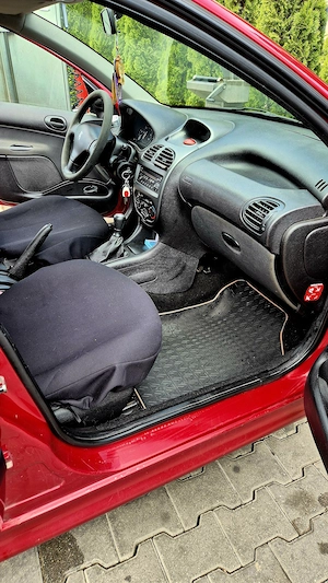 Vând Peugeot 206 Mașină cumpărată din reprezentanță România, economică, ușor de întreținut  - imagine 6