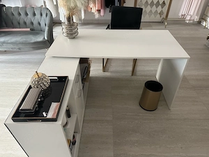 vand birou retractabil si doua sacune 