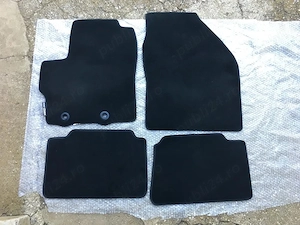 Presuri covorase originale auto mocheta Toyota Yaris Cross Hybrid