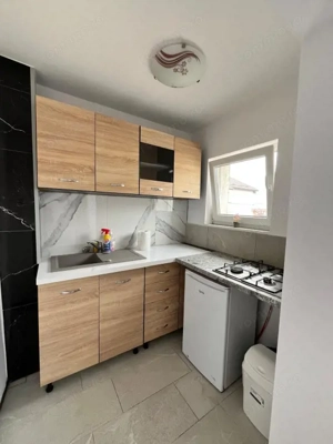 Garsoniera de inchiriat, 25 mp, etaj intermediar, Radauti - imagine 7