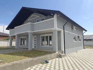 Casă de vânzare 