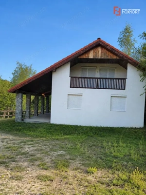 Casa de vanzare in sat de vacanta Groseni