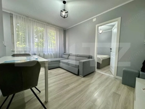 Apartament 2 camere, renovat, etaj 2, zona Aleea Rogerius