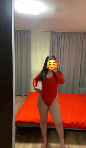 ioana o doamna matura singura in locatie acum am ajuns total diferita de ce cezi zilinica  - imagine 2