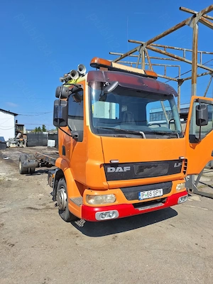 Camion Daf LF 45 2006 220CP FUNCTIONAL doar pentru piese sau dezmembrat.