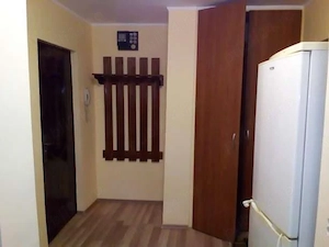 Apartament cu 2 camere de închiriat.