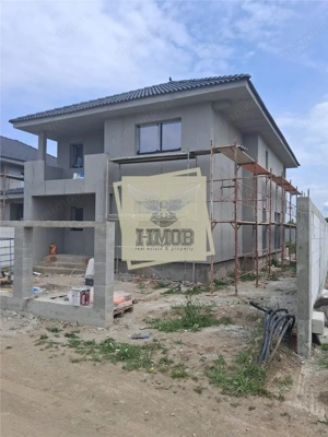 Casa individuala 5 camere 3 bai si terasa teren 530